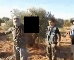 【イスラム国】ISISの子ども兵士が大人の首を切り落とす衝撃映像！！