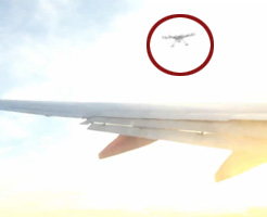 ドローンの神風アタックを受けた飛行機！乗客が機内から撮影！