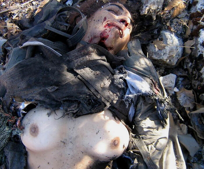 女兵士死体レイプの画像 
