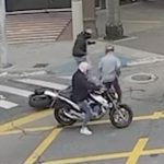 クソッ！バイク奪われた！銃で反撃したろ→強盗犯射殺