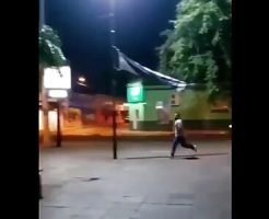 168636868152dc4c812f.mp4-3