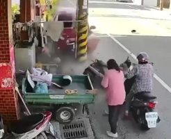 689168683a4078233f8.mp4-9