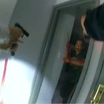 4人の子供を襲った男の家に警察が突入、容疑者を撃ち事件解決