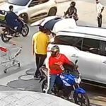 バイクに2人乗りの強盗犯、強盗に失敗→市民に撃たれて死亡