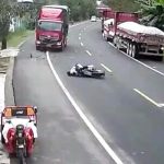 バイクに乗るのが怖くなる…バイク事故によって空を飛ぶ人たち