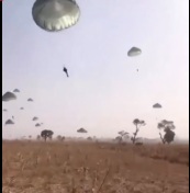 1613356686303d7ba0f3.mp4-3
