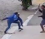 喧嘩の域を超えた戦い、お互いにマチェーテを持って男同士の殺り合い