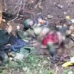 ロシア兵に近付くドローン、爆撃によってロシア兵を動かなくさせる