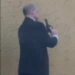 パラグアイのブラジル領事館の外で弁護士を銃撃した男、自殺する