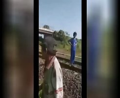 1462358689255952d4f0.mp4-3