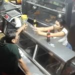 客を装うヒットマン、至近距離から店主に向けて発砲し逃走
