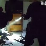 家に警察が突入→強盗に関与したとされる容疑者を射殺