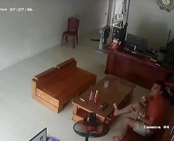 217963168945ddf2077b.mov-3