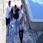 夫の目の前で妻が別の男に触れられたことに夫がブチギレ、ナイフで刺す