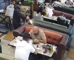 68916868b04df9c9b54.mp4-9