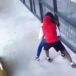 力技すぎる強盗、ヒューストンでアジア人が黒人の強盗被害に