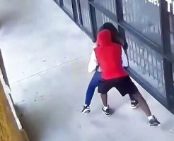 118217468c60f12d60ef.mp4-8