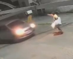 217768568d1dda225b40.mp4-9