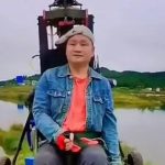217768568db103f5bd91.mp4-9