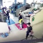 殺人は数秒の間に行われた…シカリオが女2人を殺害