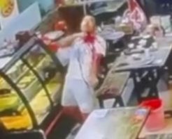 117048269161501345b0.mp4-3