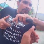 相手に従うしかない、配達ドライバーが強盗に遭い撃たれる様子 相手に従うしかない、配達ドライバーが強盗に遭い撃たれる様子