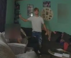 21776856910ee923a614.mp4-9