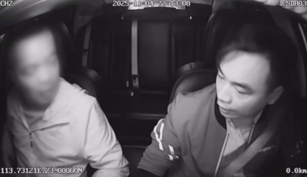 21776856912d9f06c1e6.mp4-9