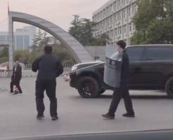 21776856916444ced507.mp4-9