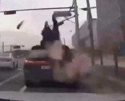 217768569174821e224e.mp4-9