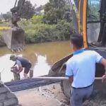 日頃から点検しておけば…中国の重機が壊れ作業員が潰される