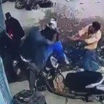 12人の男たちに襲われた配達員、斧や棒で痛めつけられ重傷