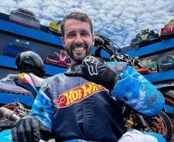 2177685692a2d8d54048.mp4-9