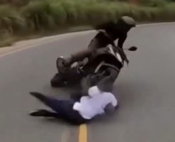 552433690fb07261f43.mp4-3