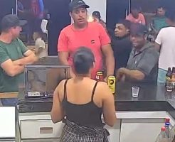 5524336923823d30e1d.mp4-3