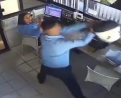 689168691395d127b29.mp4-9