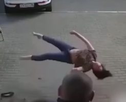 1946536692b6fd7aa7e8.mp4-3