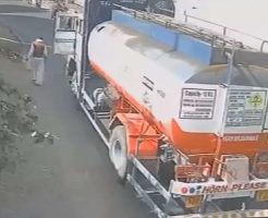 217768569367f8171844.mp4-9