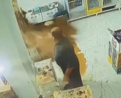 2177685694172d58fbad.mp4-9