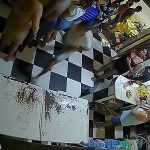 念には念を入れて…バー内で計10発の銃弾を浴びて殺された男