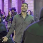 挑発していた男、不意打ちを食らう→やられた姿をみんなでスマホ撮影