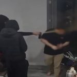 個人間で取引するの怖すぎ…スプレーをぶっかけられて襲われる