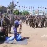 何度も銃弾を撃ち込まれて…児童強姦犯が公開処刑される