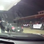 警察の大失態、容疑者に拳銃を奪われて自殺される